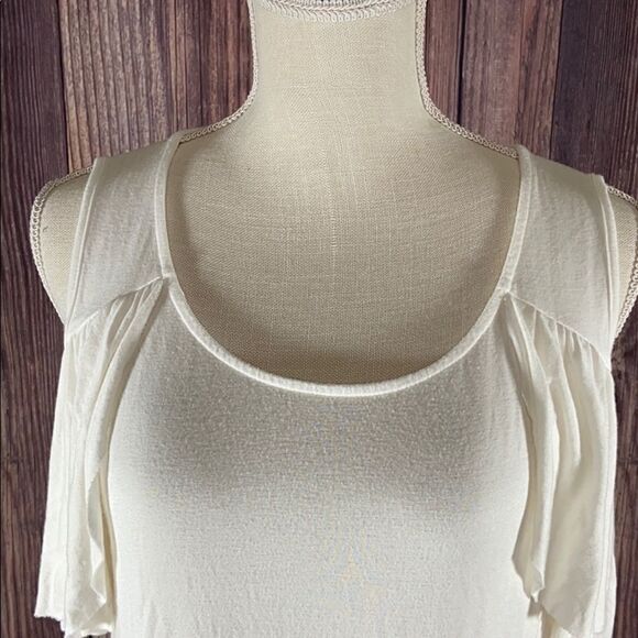 Umgee Ombré Cold Shoulder Embroidered Blouse - Picture 3 of 9